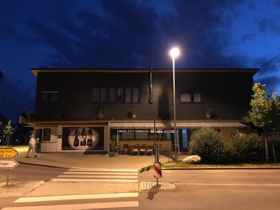 Kleine Im - Konzept Flieger - 2 Stockwerke Appartement